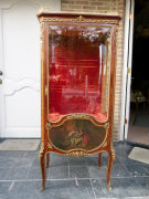 Transition style Displaycabinet signed F.Linke in satinwood and gilded bronzes, France 1890