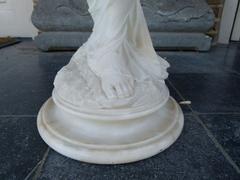 Belle epoque,by E. Battialia style Sculpture of a lady in alabaster, Italie 1880