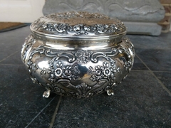 Dutch style Solid silver Box in 835 silver, The Netherlands 1920