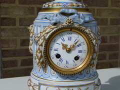 Louis 16 style Clock in porcelain de Paris, France 1880