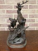 Napoleon III style Sculpture of a deer, doe and fawn by Delabrière in patinated bronze, France 1870