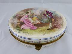 Napoleon III style Sévres porcelain box with romantic scene in park in porcelain, France,Sévres 1880