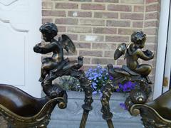 Paire vases with cherubs in patinated bronze, France 1880