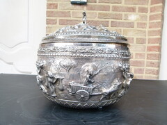 Asiatique style Huge bowl 1785gr silver marked Habi in 950 silver