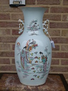 style Chinese porcelain vase with Gheisa's, China 1900