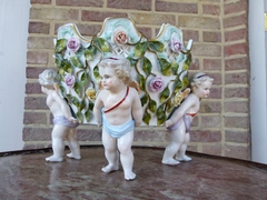 style Coupe with cherubs putti,s in porcelain, Germany 1940