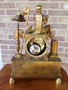 Empire style Clock pendule  in gilt bronze, France 1820