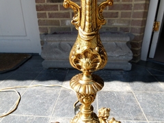 style Floorlamp with putti,s in gilded bronze, Belgium 1960