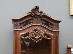 Louis 15 style nice carved One door display cabinet in oak, Belgium 1900