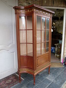 Louis 16 style Display cabinet with curved glass and gilded bronzes, France 1900