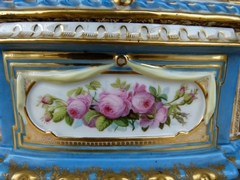 Louis 16 style Box in porcelain, France 1900