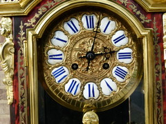 Napoleon 3 style  cartel Clock in gilded bronze and tortoiseshell marquetry, France 1880