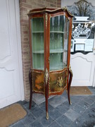 Napoleon 3 style Display cabinet with curved glass and vernis-matin, France 1880