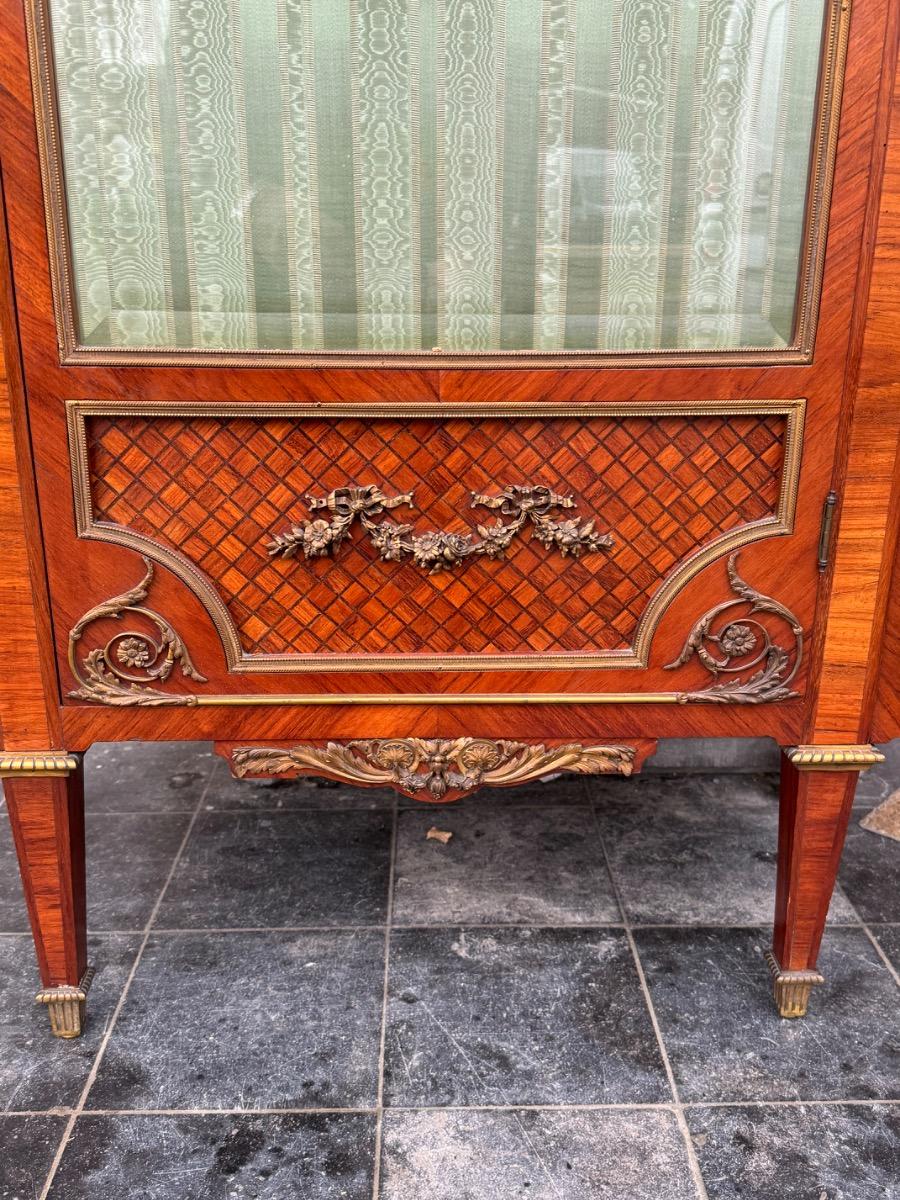 Napoleon III display cabinet 