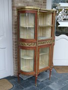 Napoleon III style Display cabinet with curved glass and marble top in mahogany and gilded bronze, France 1880
