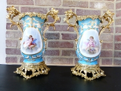 style Pair Sévres style vases with gilded bronze in porcelain, France 1870